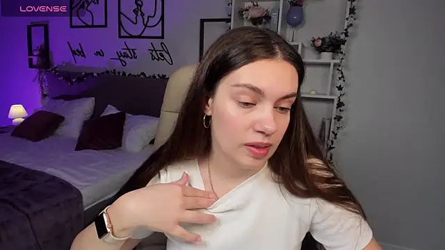 DaniellaLovely online show from October 20, 2025, 10:49 am