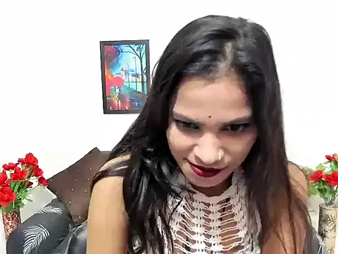 evaaelfiee online show from December 4, 2025, 3:38 am