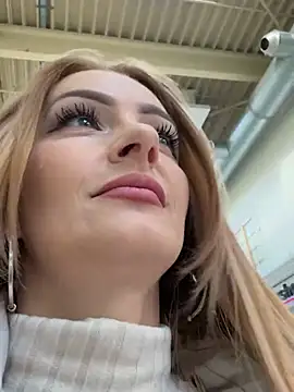 Snapshot of CataleyaKirk chatting on March 5, 2026, 7:59 am CataleyaKirk online show from March 5, 2026, 7:59 am