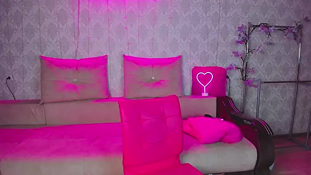 Megan Black Moon online show from December 2, 2025, 4:18 am