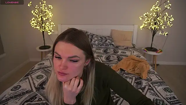 KateSly online show from November 28, 2025, 7:11 am