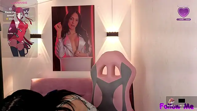 vittorialombardi   online show from September 21, 2025, 8:16 am