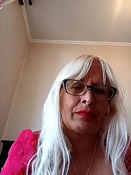 Snapshot of Rousmk1 chatting on December 1, 2024, 6:19 pm Rousmk1 online show from December 1, 2024, 6:19 pm