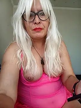 Snapshot of Rousmk1 chatting on February 20, 2025, 1:30 pm Rousmk1 online show from February 20, 2025, 1:30 pm