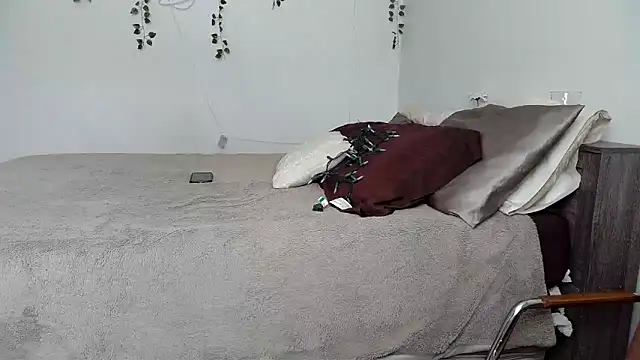 Kittyymaze1 online show from January 6, 2026, 8:12 pm