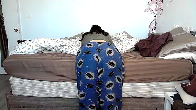 Kittyymaze1 online show from April 23, 2026, 12:29 pm