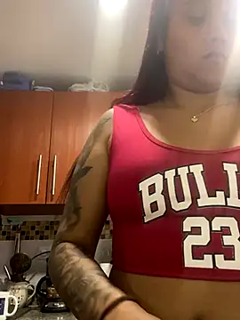 Cafeziitha02 online show from September 30, 2025, 10:48 pm