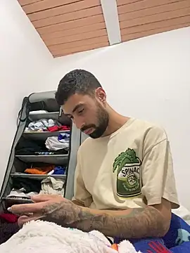 Snapshot of macg96 chatting on December 16, 2025, 8:30 am macg96 online show from December 16, 2025, 8:30 am