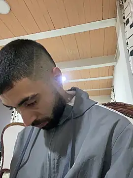 Snapshot of macg96 chatting on December 22, 2025, 5:15 am macg96 online show from December 22, 2025, 5:15 am