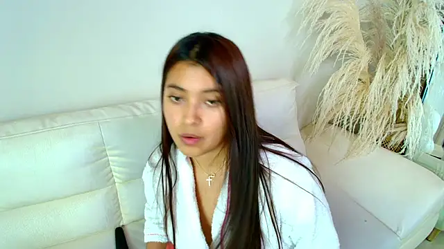 Rebeca Williams  online show from February 25, 2025, 3:42 am