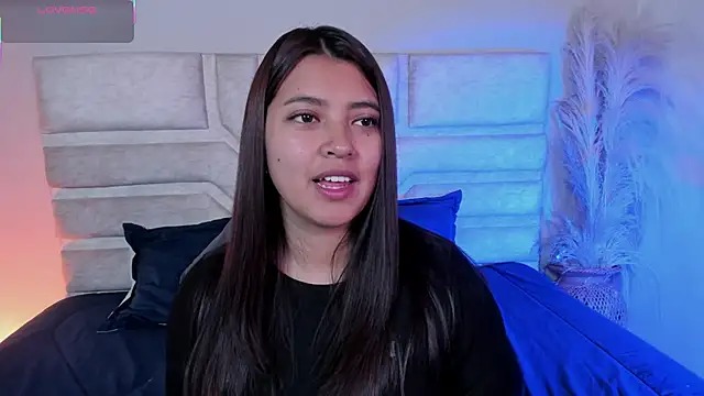 Rebeca Williams  online show from November 13, 2025, 10:25 am