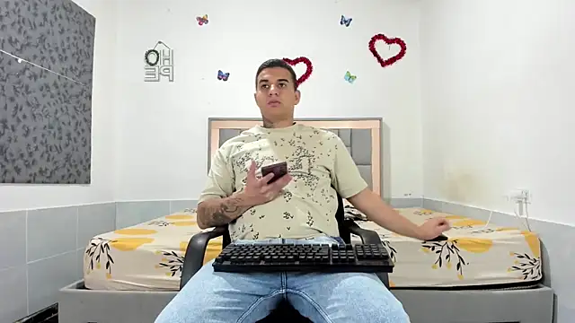 simookeler online show from November 14, 2025, 7:23 pm