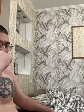 LushLuna online show from January 16, 2025, 3:46 pm