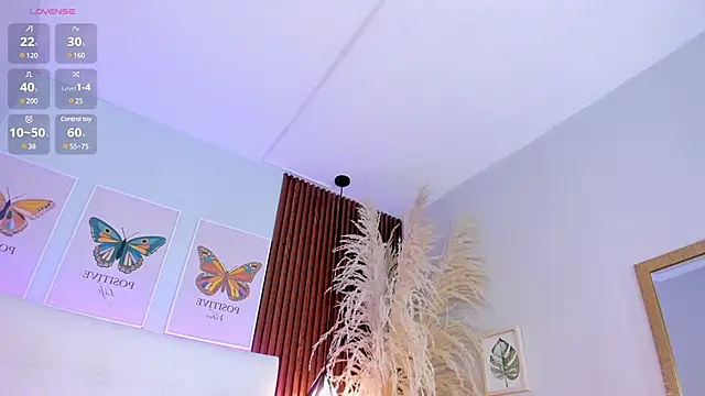 aashley jones online show from February 18, 2025, 5:09 am