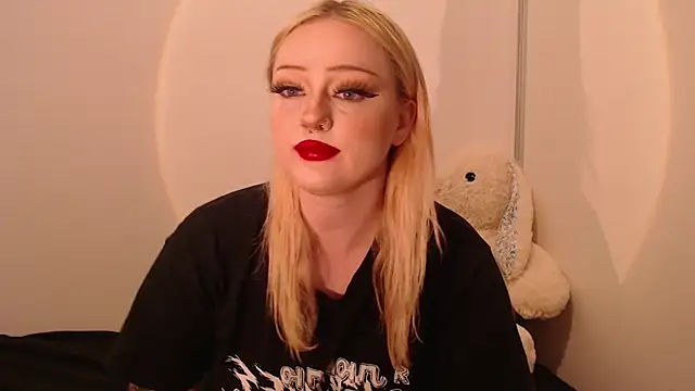 chloe levine online show from September 10, 2025, 11:05 pm