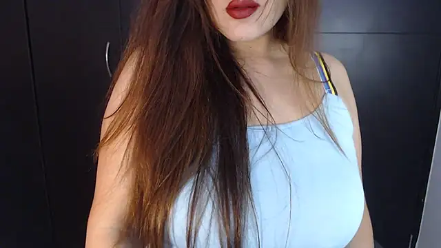 AdharaLujan online show from December 5, 2024, 4:01 pm