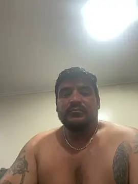 lobito6989 online show from October 5, 2025, 2:43 am