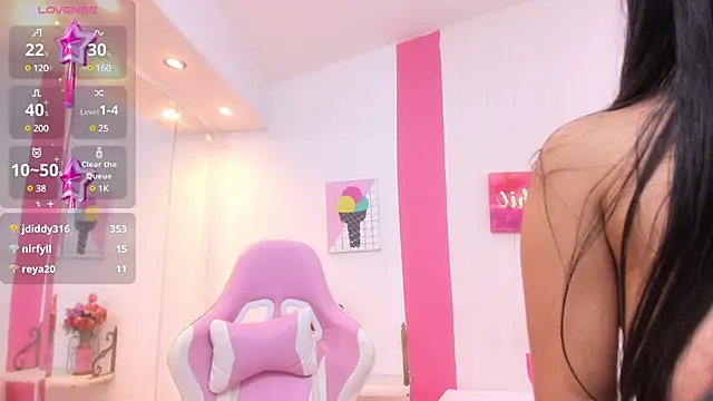 scarlette 15  online show from January 21, 2025, 6:43 am