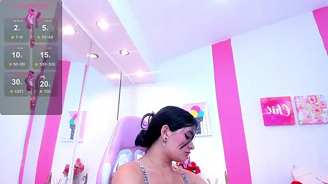 scarlette 15  online show from February 18, 2025, 10:38 am