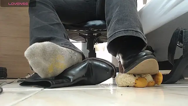 alma fenix online show from February 10, 2025, 3:10 pm