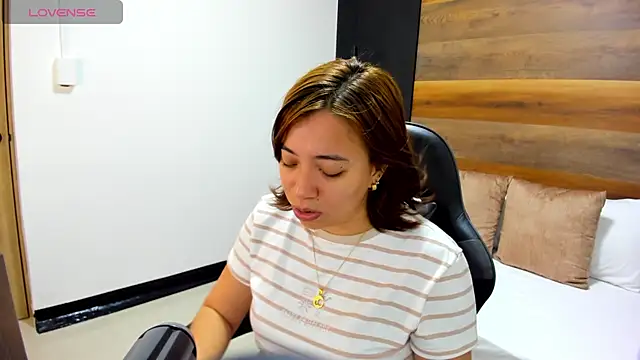 alma fenix online show from September 23, 2025, 12:30 pm