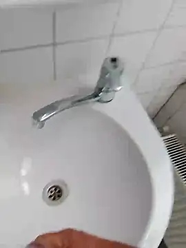 Snapshot of Niceblueeyes081288 chatting on June 7, 2026, 9:57 am Niceblueeyes081288 online show from June 7, 2026, 9:57 am