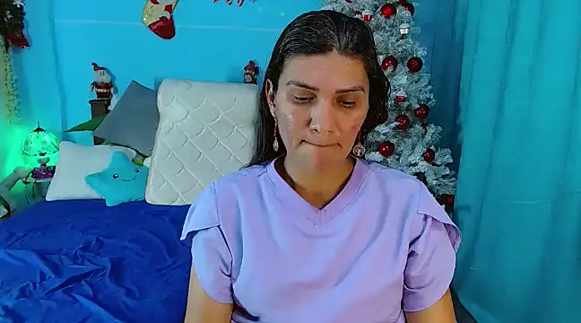 Snapshot of venus_swet_ chatting on December 18, 2024, 12:54 am venus swet online show from December 18, 2024, 12:54 am