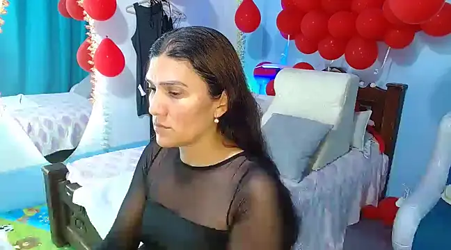 Snapshot of venus_swet_ chatting on February 23, 2025, 2:51 am venus swet online show from February 23, 2025, 2:51 am