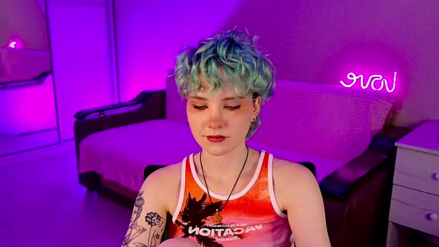 School Love online show from December 20, 2024, 4:14 pm