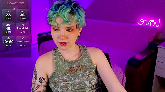 School Love online show from January 6, 2025, 7:13 pm