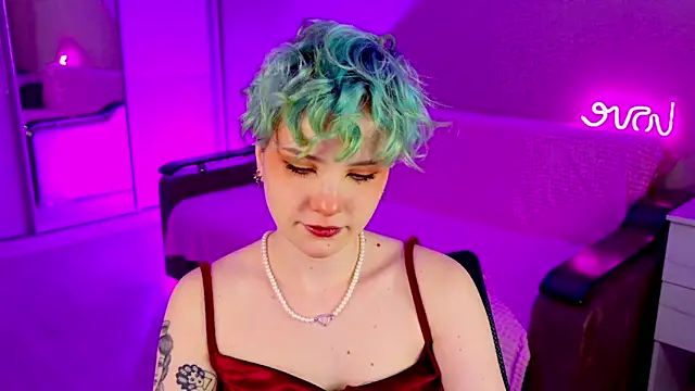 School Love online show from January 9, 2025, 1:13 pm