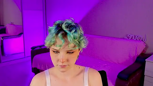 School Love online show from January 16, 2025, 1:14 pm