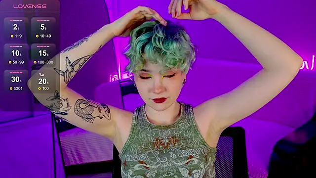 School Love online show from January 30, 2025, 1:21 pm