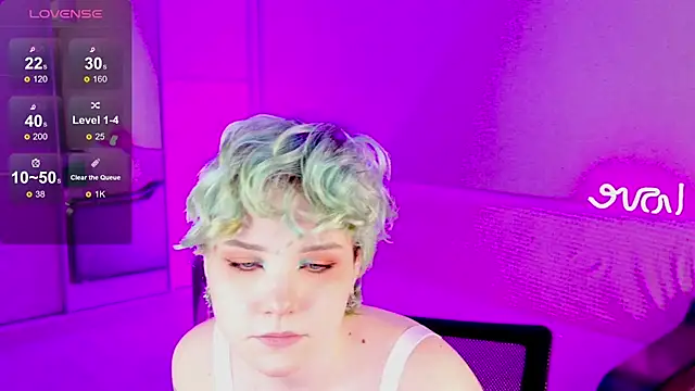 School Love online show from January 31, 2025, 1:02 pm