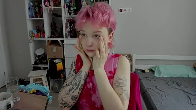 School Love online show from January 9, 2026, 7:11 am