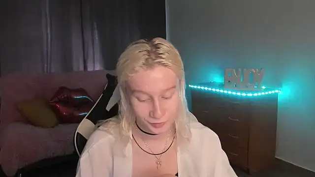 Snapshot of EnigmaSee chatting on July 22, 2026, 2:14 am EnigmaSee online show from July 22, 2026, 2:14 am