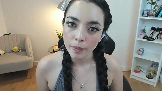  BellaEvans  online show from March 5, 2025, 12:00 pm