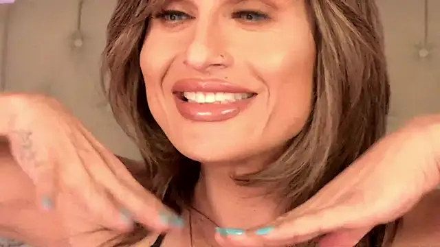 xprettysmilex online show from January 15, 2025, 9:09 pm