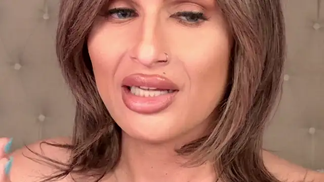 xprettysmilex online show from January 17, 2025, 1:36 am