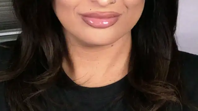 xprettysmilex online show from April 23, 2026, 5:26 pm