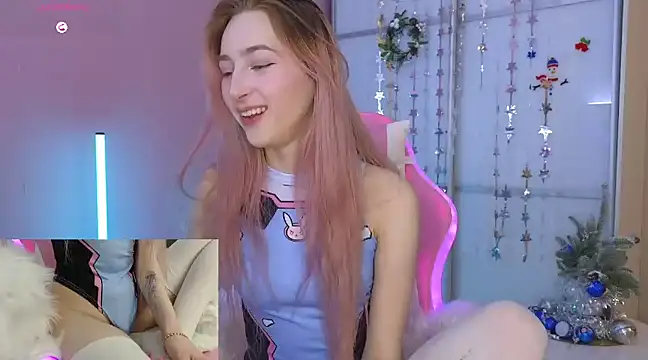 Snapshot of MichaDenver chatting on December 25, 2024, 12:16 am MichaDenver online show from December 25, 2024, 12:16 am