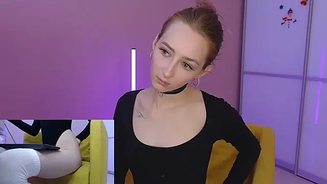 Snapshot of MichaDenver chatting on March 21, 2025, 2:18 am MichaDenver online show from March 21, 2025, 2:18 am