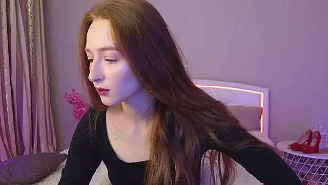 Snapshot of MichaDenver chatting on November 19, 2025, 4:18 pm MichaDenver online show from November 19, 2025, 4:18 pm