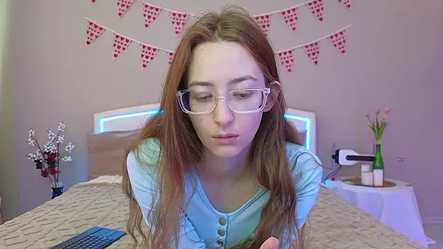 Snapshot of MichaDenver chatting on February 20, 2026, 10:05 am MichaDenver online show from February 20, 2026, 10:05 am