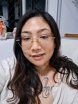 Mia Ruiz online show from November 8, 2025, 3:18 am