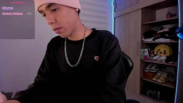 aldrinwhite online show from February 5, 2025, 1:00 pm