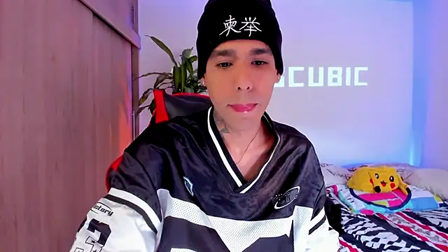 aldrinwhite online show from April 5, 2026, 4:48 pm