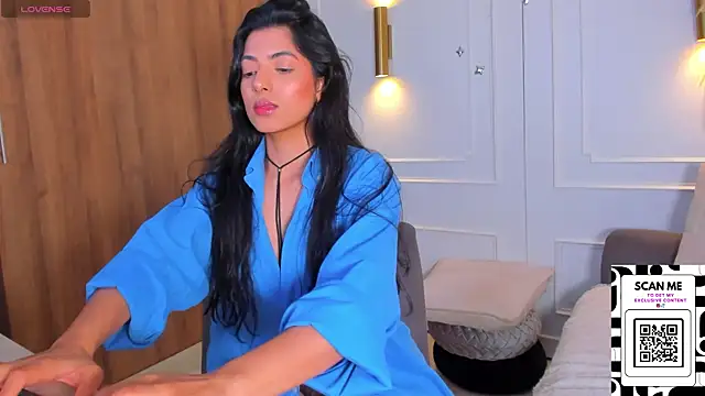 Chrishell  online show from February 22, 2025, 11:35 pm