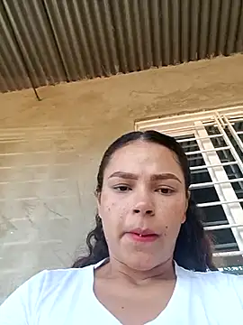 Mommy-Hot online show from February 21, 2025, 1:44 pm