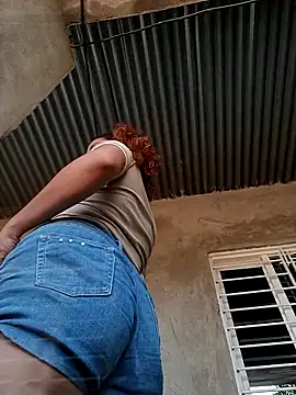 Mommy-Hot online show from February 25, 2025, 2:00 pm